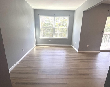 42 Diane Drive - Photo Thumbnail 6