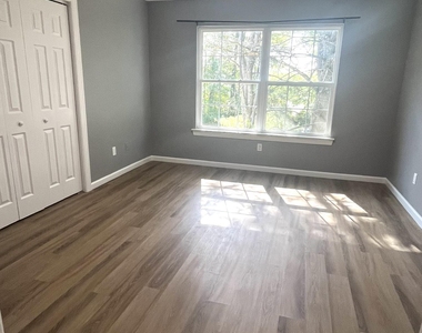 42 Diane Drive - Photo Thumbnail 15