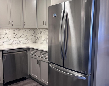 330 Shore Drive - Photo Thumbnail 7