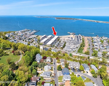 330 Shore Drive - Photo Thumbnail 23