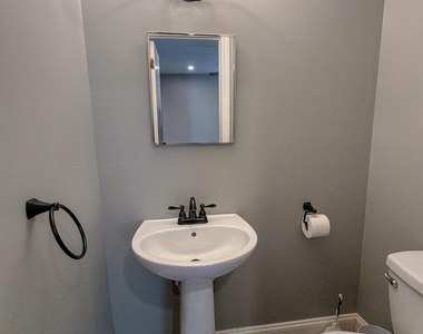 95 Liberty Place - Photo Thumbnail 30