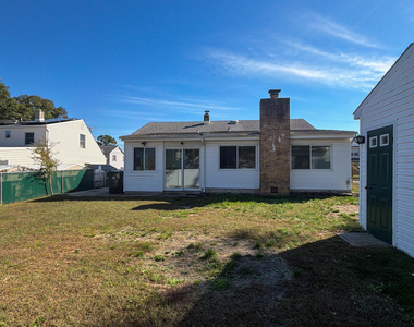 95 Liberty Place - Photo Thumbnail 14