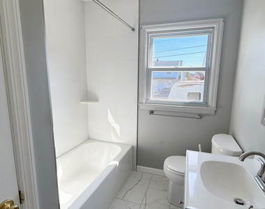 95 Liberty Place - Photo Thumbnail 27