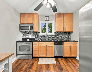 96 Briar Mills Drive - Photo Thumbnail 5