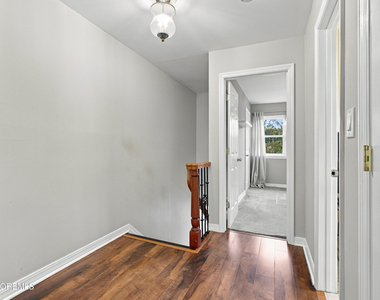 96 Briar Mills Drive - Photo Thumbnail 11
