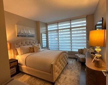 15 Morris Avenue - Photo Thumbnail 8