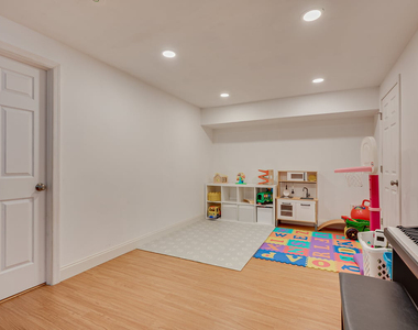 61 Sand Hill Road - Photo Thumbnail 35