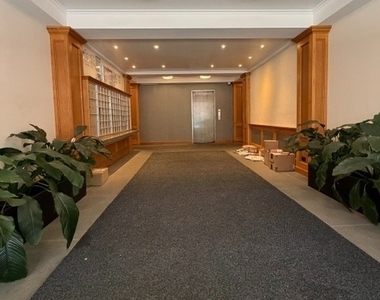 West 16 Street - Photo Thumbnail 8