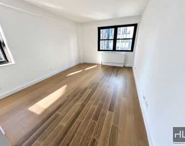 East 39th Street - Photo Thumbnail 5