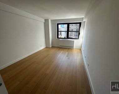 East 39th Street - Photo Thumbnail 7