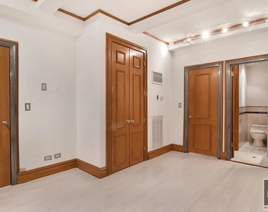 West 58th Street - Photo Thumbnail 6