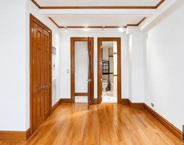 West 58 Street - Photo Thumbnail 7