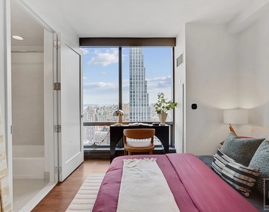 West 67th Street - Photo Thumbnail 5