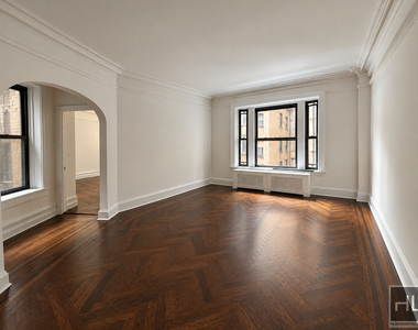 West 72 Street - Photo Thumbnail 2
