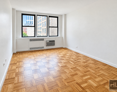 East 79th Street - Photo Thumbnail 1