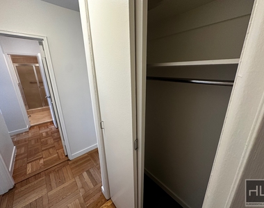 East 79th Street - Photo Thumbnail 10