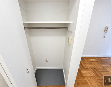 East 79th Street - Photo Thumbnail 7