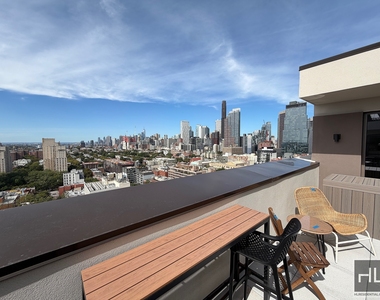 4 Avenue - Photo Thumbnail 27