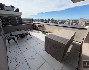 4 Avenue - Photo Thumbnail 25