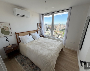 4 Avenue - Photo Thumbnail 16