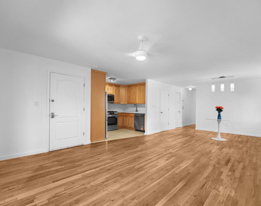 533 Minnieford Avenue - Photo Thumbnail 4