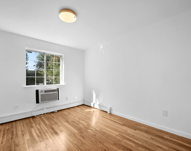 533 Minnieford Avenue - Photo Thumbnail 7