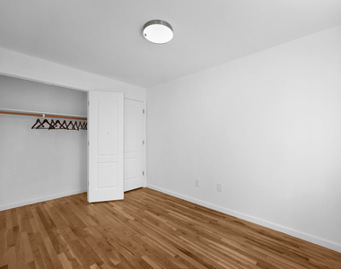 533 Minnieford Avenue - Photo Thumbnail 8