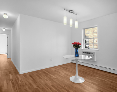 533 Minnieford Avenue - Photo Thumbnail 3