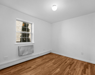 533 Minnieford Avenue - Photo Thumbnail 9