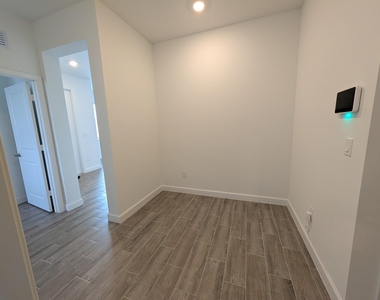 1657 Whistlegrass Lane - Photo Thumbnail 10