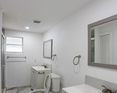 2450 Garfield Street - Photo Thumbnail 11