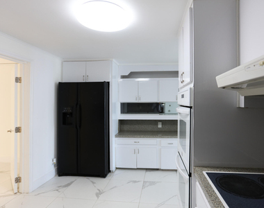 2450 Garfield Street - Photo Thumbnail 6