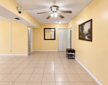 632 Nw 13th Street - Photo Thumbnail 2
