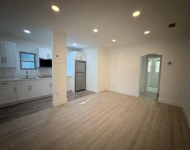 1500 Ne 15th Avenue - Photo Thumbnail 11
