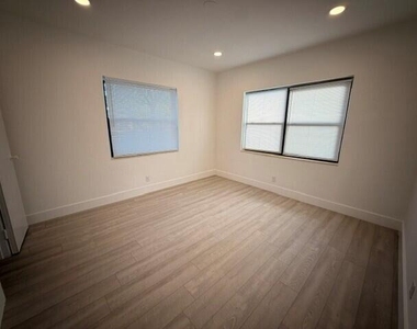 1500 Ne 15th Avenue - Photo Thumbnail 4