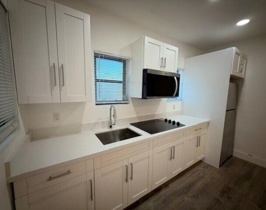 1500 Ne 15th Avenue - Photo Thumbnail 9