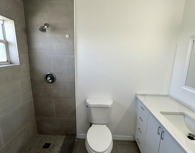 749 Se 15th Street - Photo Thumbnail 8