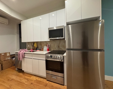 1049 Bergen Street - Photo Thumbnail 12