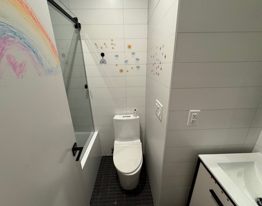 1049 Bergen Street - Photo Thumbnail 7