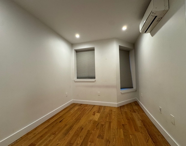 1049 Bergen Street - Photo Thumbnail 4