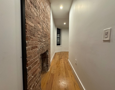 1049 Bergen Street - Photo Thumbnail 8