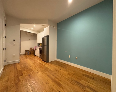 1049 Bergen Street - Photo Thumbnail 10
