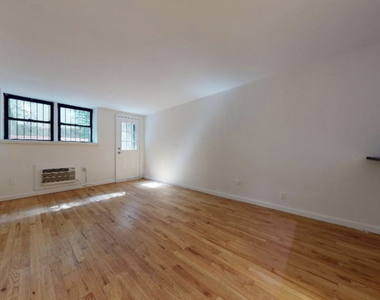 324 East 83rd Street - Photo Thumbnail 3