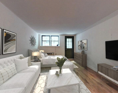 324 East 83rd Street - Photo Thumbnail 2
