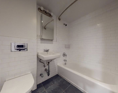 324 East 83rd Street - Photo Thumbnail 6