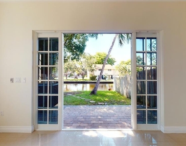 620 Ne 20th Street - Photo Thumbnail 5
