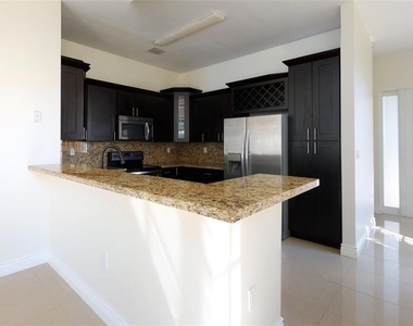 620 Ne 20th Street - Photo Thumbnail 9