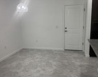 4236 Brookgreen Square - Photo Thumbnail 4
