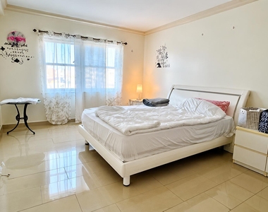 400 Kings Point Drive - Photo Thumbnail 12