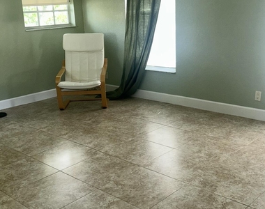 1135 Lake Shore Drive - Photo Thumbnail 33